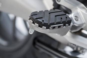 PODNÓŻKI ION SW-MOTECH BMW R 1200 R/RS (15-) R 1250 R/RS (18-) SILVER