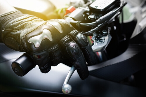 Jak dobrać rękawice motocyklowe?