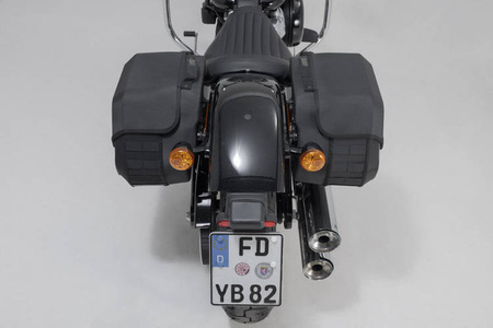 ZESTAW SAKW I STELAŻY LEGEND GEAR LH1/LH1 SW-MOTECH 2X195L SOFTAIL STRBOB (17-) STANDARD (20-)