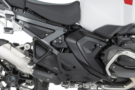 Spoiler tylny do BMW R1300GS Adventure 24-25 Czarny mat (J) 22519J