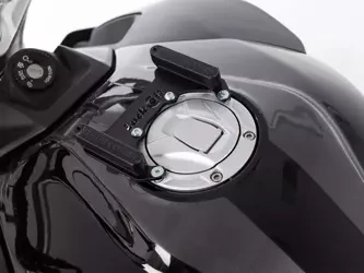 Voge 500 R (2020-) Tank ring Lock it