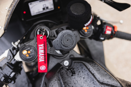 Wodoodporna ładowarka indukcyjna Quad Lock®