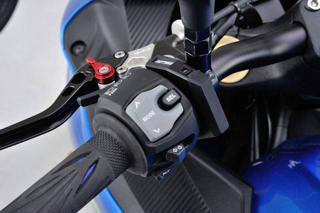 Daytona Źródła zasilania z 1 portem USB na smukłej obejmie do montażu na kierownicy motocykla 89371