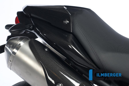 Panel boczny underseat (prawy) - carbon Triumph Speed Triple (2011-now) ILMBERGER SDR.016.TRSPT.K
