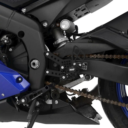 PODNÓŻKI REGULOWANE RG RACING YAMAHA YZF-R6 (17-) BLACK