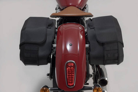 ZESTAW SAKW I STELAŻY LEGEND GEAR LH1/LH1 SW-MOTECH 2X195L INDIAN SCOUT/SIXTY/100TH ANNIV (16-)