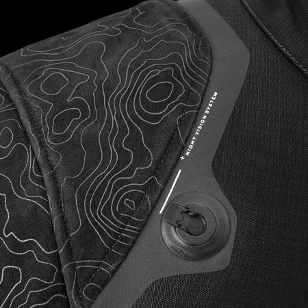 TRACKER MEN JKT BLK Shima