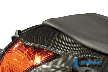 Osłona tylnej lampy (górna) - carbon do BMW R 1200 R (2007-2010) ILMBERGER HAO.004.R120R.K
