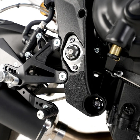 RG RACING OSŁONA WAHACZA 4 CZĘŚCI TRIUMPH Street Triple R/RS 765 '17-/ Street Triple S 765 '17- '20 BLACK