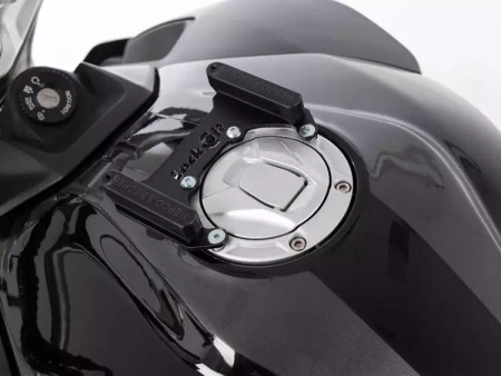 Voge 500 R (2020-) Tank ring Lock it