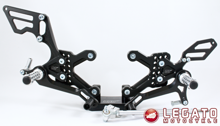 Sety ARP RACING PARTS Aprilia RSV4(09-16) / Tuono V4 R(11-16) z uchwytem tłumika