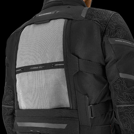 TRACKER MEN JKT BLK Shima