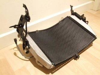 OSŁONA CHŁODNICY YAMAHA YZF-R1 09- TITANIUM