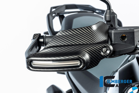 Osłona dłoni z miejscem na kierunkowskaz prawy - matowy carbon BMW R 1300 GS od 2023 ILMBERGER CM.HPR.005.R23GS