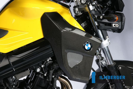 Osłona chłodnicy prawa – carbon BMW F 800 R (2009-2011) ILMBERGER WKR.004.F800R.K