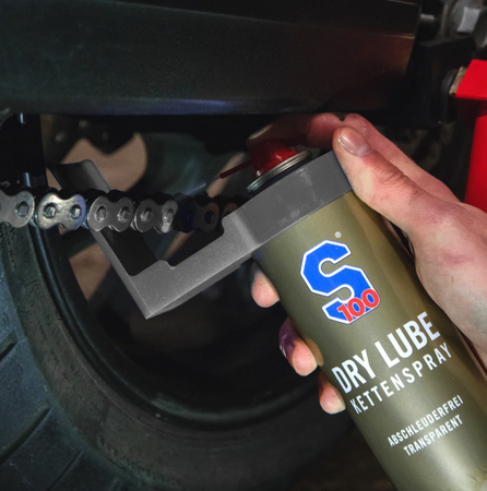 Osłona Zabezpieczająca Motocykl Przy Smarowaniu Łańcucha S100 Sauber Sepp