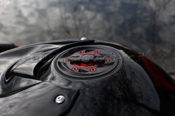 Korek wlewu paliwa  EVOTECH RC BMW