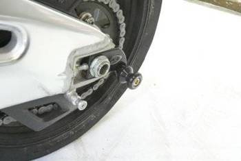 ROLKI WAHACZA OFFSET APRILIA RSV-4 BLACK R&G