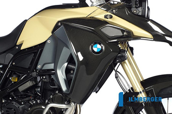 Osłona chłodnicy / pokrywa airbox prawa - carbon BMW F 800 GS Adventure (od 2013) ILMBERGER WKR.004.F8GSA.K.