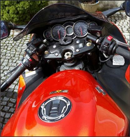 OSŁONA PÓŁKI SUZUKI GSX-R1300 HAYABUSA (NAKED)