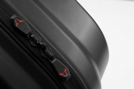 ZESTAW KUFRÓW BOCZNYCH AERO ABS I STELAŻY SW-MOTECH DUCATI DESERTX (22-) BLACK 2X25 L