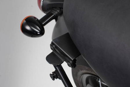 ADAPTER DO STELAŻA SLC NA PRAWĄ STRONĘ SW-MOTECH BONNEVILLE T100/120 (16-) BLACK