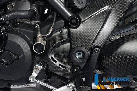 Osłona przedniej zębatki - carbon do Ducati Diavel (2011-2013) ILMBERGER RIA.017.DIAVE.K