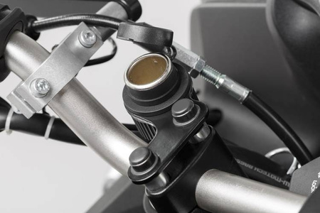 GNIAZDO ZAPALNICZKI STANDARD 12V /PRZEWÓD 100CM SW-MOTECH