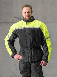 Rain jacket with membrane