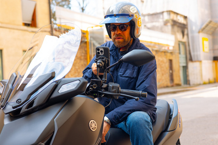 Wodoodporna ładowarka indukcyjna Quad Lock®