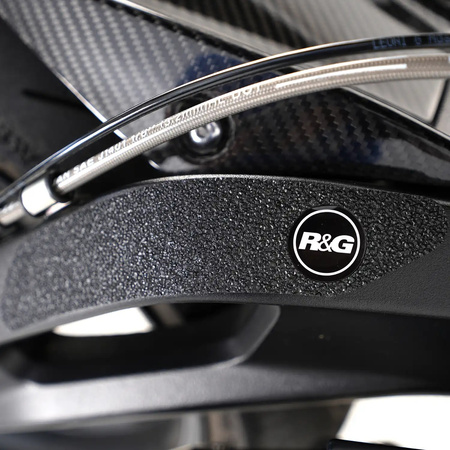 RG RACING OSŁONA WAHACZA 4 CZĘŚCI TRIUMPH Street Triple R/RS 765 '17-/ Street Triple S 765 '17- '20 BLACK