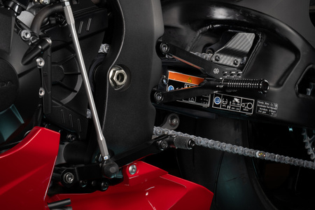 GILLES Sety sportowe podnóżków FXR2 Honda CBR 1000RR 2020-2025