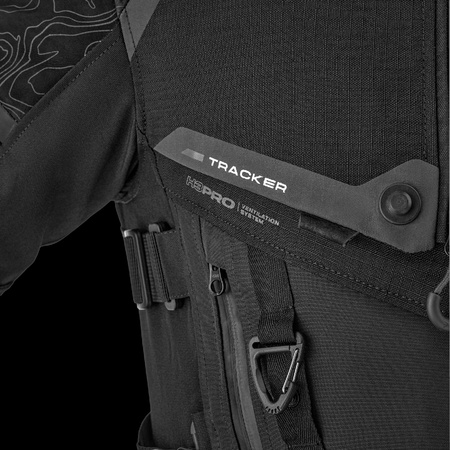 TRACKER MEN JKT BLK Shima