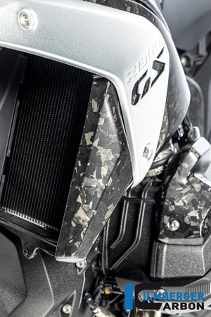 Osłona wlotu powietrza lewa – matt black diamond carbon BMW R 1300 GS od 2023 ILMBERGER BM.LAL.018.R23GS