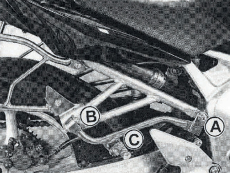 Footrest lowering kit for Yamaha FZ6 / Fazer (2004-2006)