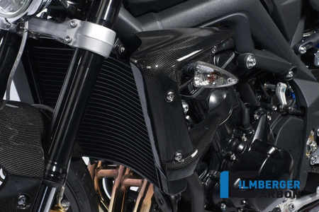 Osłona chłodnicy lewa - carbon Triumph Street Triple 675 ILMBERGER WKL.009.TRSTR.K