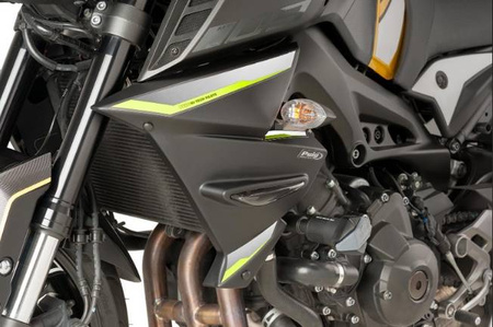BOCZNE PANELE CHŁODNICY DO YAMAHA MT-09 17-20 (Z KIERUNKOWSKAZAMI)