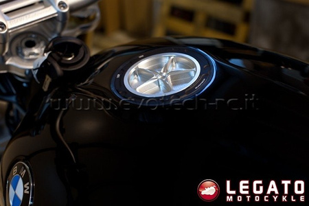 Korek wlewu paliwa  EVOTECH RC BMW