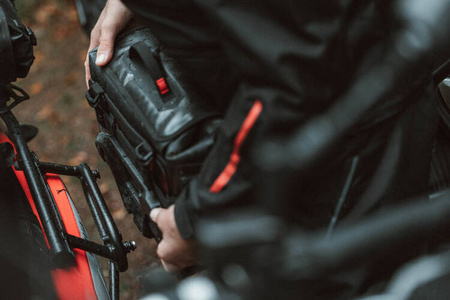 ZESTAW SAKW BOCZNYCH SYSBAG WP S SW-MOTECH BMW Z PRAWYM ADAPTEREM 12-16L