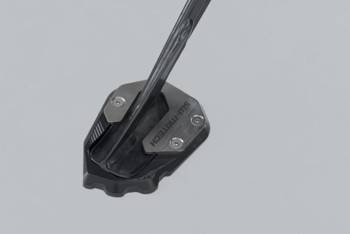 NAKŁADKA NÓŻKI BOCZNEJ SW-MOTECH HARLEY-DAV PAN AMERICA (21-) BLACK/SILVER