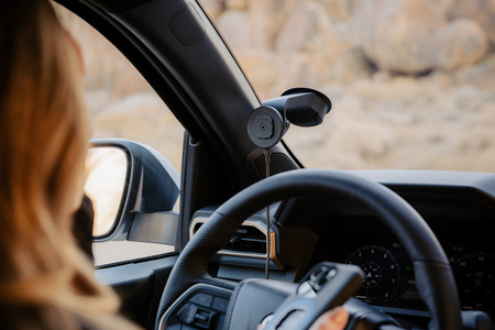 Podstawa z przyssawką do szyby/deski rozdzielczej Quad Lock®