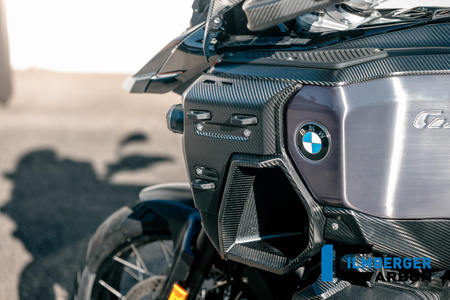 Wylot powietrza lewy owiewki - carbon matowy BMW R 1300 GS Adventure (od 2024) ILMBERGER CM.LAL.016.24GSA