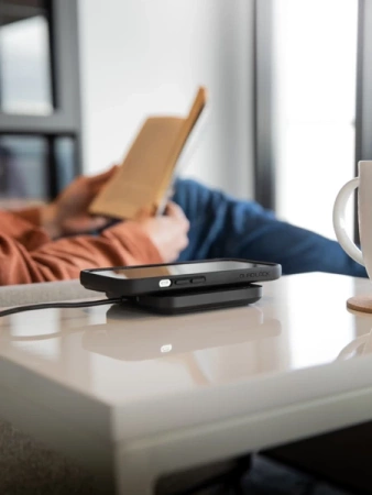 Podkładka z ładowaniem indukcyjnym Quad Lock®