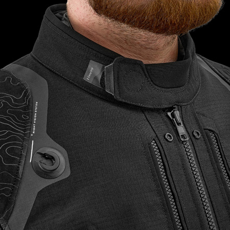 TRACKER MEN JKT BLK Shima
