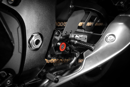 GILLES Sety podnóżków MUE2 Suzuki GSX 1300 Hayabusa 2021-2025