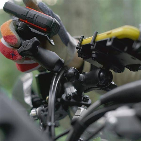 Uchwyt RAM® Spine Clip z kulką do urządzeń ręcznych Garmin