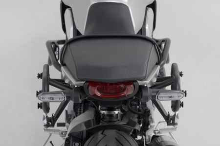 ZESTAW SAKW I STELAŻY LEGEND GEAR LC BLACK EDITION SW-MOTECH HONDA CB1000R (21-)