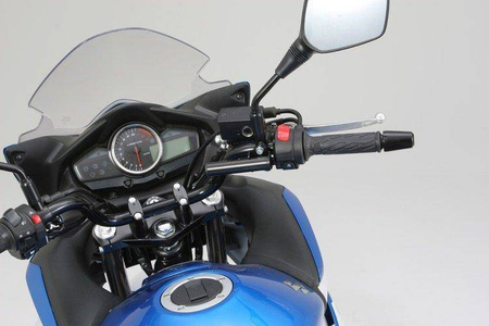 Daytona Uniwersalna poprzeczka w kolorze czarnym, z możliwością zamontowania w obejmie pompy hamulcowej/sprzęgłowe Ø22.2 mm (wersja płaska) 92801