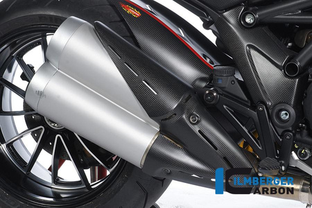 Osłona boczna wydechu carbon do motocykla DUCATI Diavel (2011-2013) - czarna ILMBERGER AHS.003.DIAVE.K