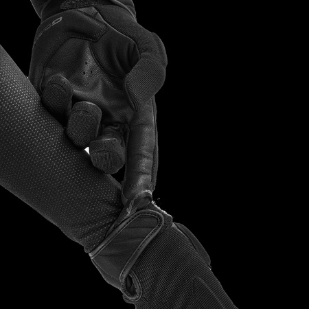 SONIC MEN GLV BLK Shima